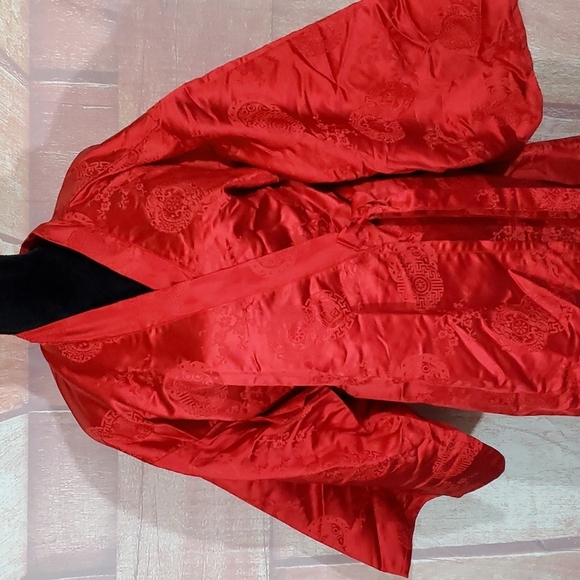 Red Long Kimono - Picture 2 of 10